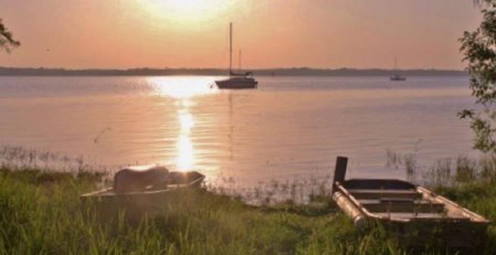Crystal Cove Riverfront Resort Палатка Екстериор снимка
